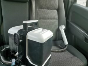 Lire la suite à propos de l’article Nettoyage professionnel de voiture en location : ma méthode rentable de loueur après plus de 1 000 locations